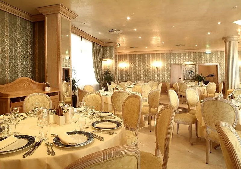 Hotel Leon D'Oro Verona 4*,