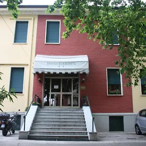 Отель Garden